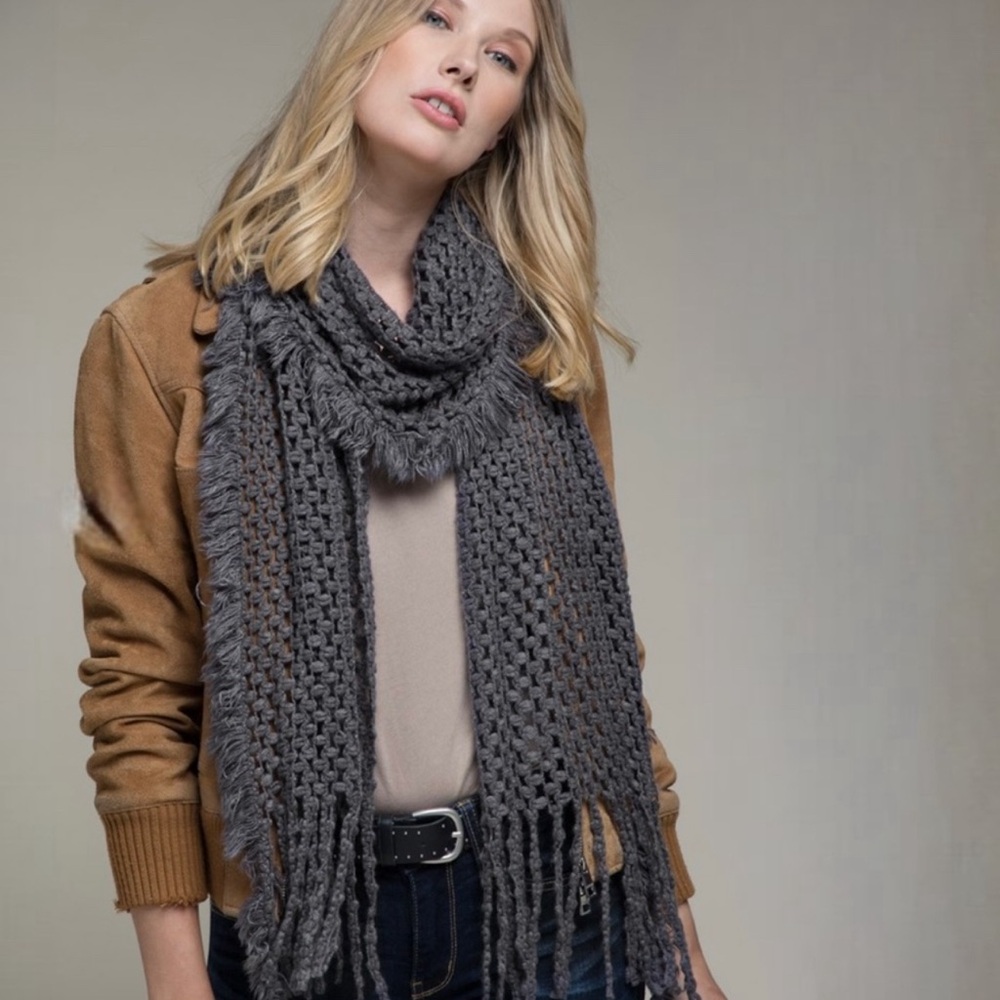 🍁New Fall/Winter🍁Gray Knit Weave Tassel
Scarf
